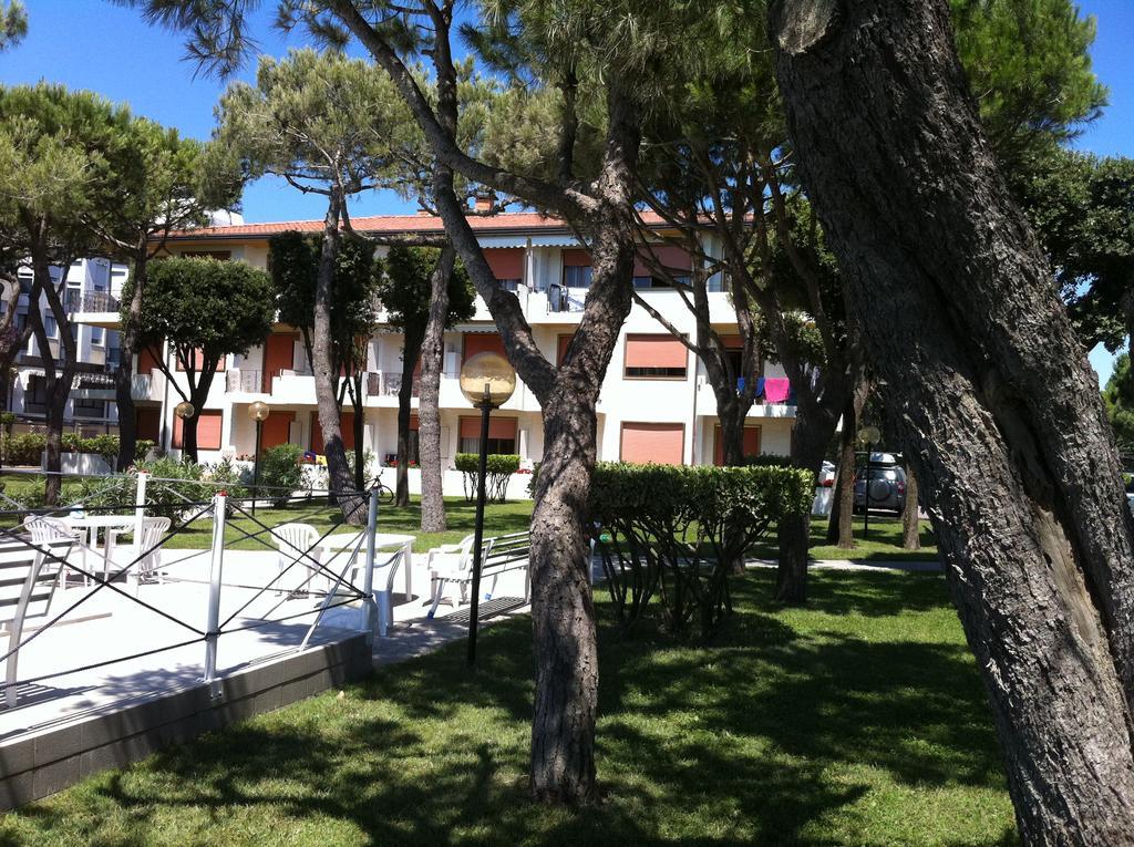 Park Residence - Walterigato Apartments Solo Per Famiglie Lido di Jesolo Buitenkant foto