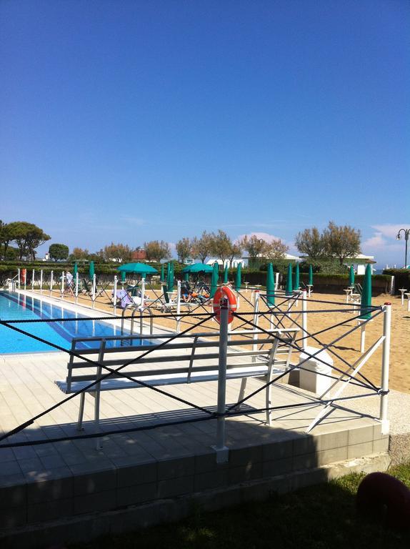 Park Residence - Walterigato Apartments Solo Per Famiglie Lido di Jesolo Buitenkant foto